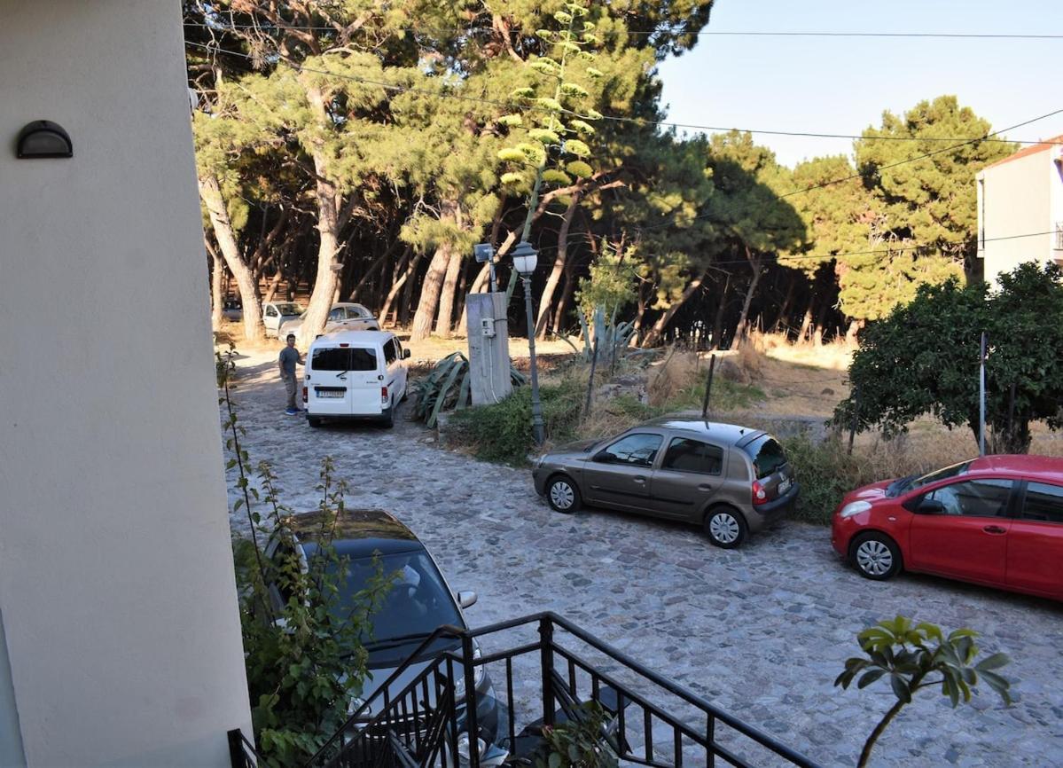 Apartament Gatelouzou *
