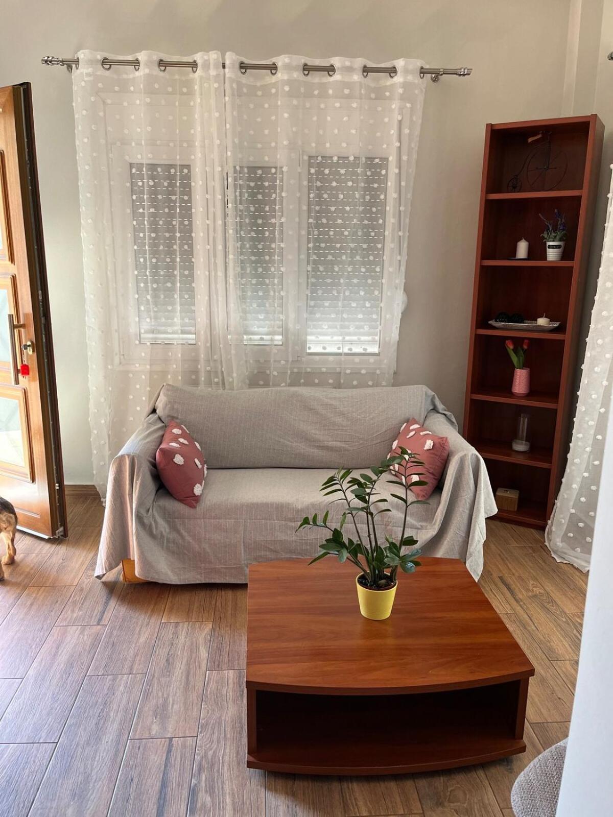 Apartament Gatelouzou